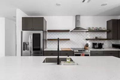 2709 E 5th Street #1306, Austin, TX 78702 - Photo 4