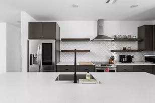 2709 E 5th St, Austin, TX 78702 - Photo 4