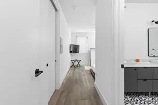 2709 E 5th St, Austin, TX 78702 - Photo 14