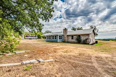 1102 N Austin Avenue, Georgetown, TX 78626 - Photo 6