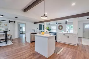 1102 N Austin Ave, Georgetown, TX 78626 - Photo 14