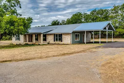 1102 N Austin Avenue, Georgetown, TX 78626 - Photo 1