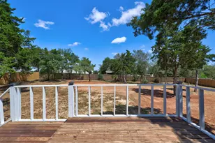 146 Monte Vis Dr, Elgin, TX 78621 - Photo 24
