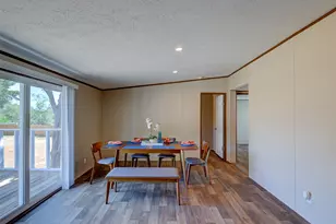 146 Monte Vis Dr, Elgin, TX 78621 - Photo 10