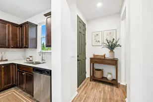 401 Yorktown St, Georgetown, TX 78633 - Photo 8
