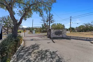 205 Shadows Dr, Spicewood, TX 78669 - Photo 32