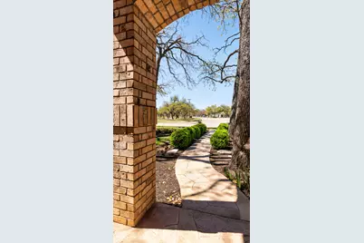 510 Oakwood Boulevard, Round Rock, TX 78681 - Photo 30