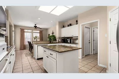 510 Oakwood Boulevard, Round Rock, TX 78681 - Photo 6