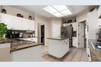 510 Oakwood Boulevard, Round Rock, TX 78681 - Photo 8