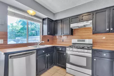 5000 Fontenay Drive, Austin, TX 78744 - Photo 10