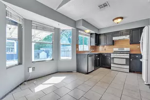 5000 Fontenay Dr, Austin, TX 78744 - Photo 8
