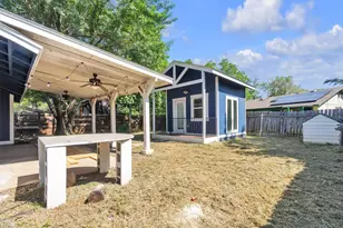 5000 Fontenay Dr, Austin, TX 78744 - Photo 24