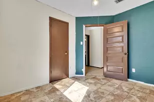 5000 Fontenay Dr, Austin, TX 78744 - Photo 20