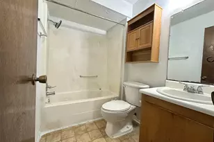 302 Calhoun Dr, Rockdale, TX 76567 - Photo 6