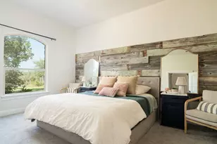 901 Panorama Dr, Dripping Springs, TX 78620 - Photo 4