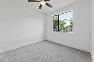 1615 E 7th St, Austin, TX 78702 - Photo 10