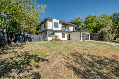 5700 Louise Lane, Austin, TX 78757 - Photo 2