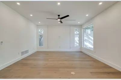 5700 Louise Lane, Austin, TX 78757 - Photo 10