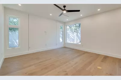 5700 Louise Lane, Austin, TX 78757 - Photo 10