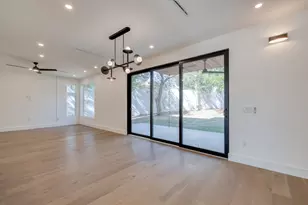 5700 Louise Ln, Austin, TX 78757 - Photo 8