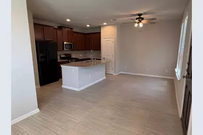 7220 Wyoming Springs Drive #1001, Round Rock, TX 78681 - Photo 4