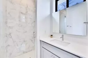 2105 Pennsylvania Ave, Austin, TX 78702 - Photo 8