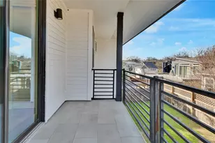 2105 Pennsylvania Ave, Austin, TX 78702 - Photo 24