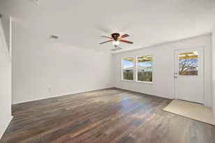 13505 Lismore Ln, Pflugerville, TX 78660 - Photo 4