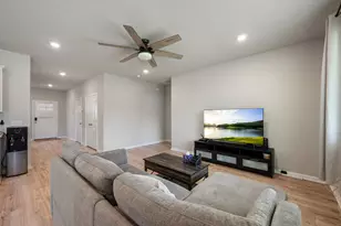 319 Arrowhead Vine St, Leander, TX 78641 - Photo 8