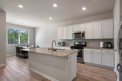 319 Arrowhead Vine Street, Leander, TX 78641 - Photo 4
