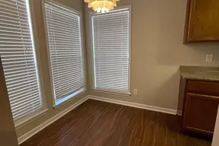 715 W 22 1/2 St, Austin, TX 78705 - Photo 6