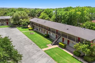 806 E 13th St, Georgetown, TX 78626 - Photo 34