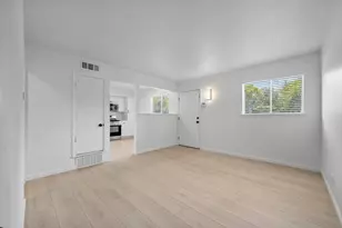 806 E 13th St, Georgetown, TX 78626 - Photo 26