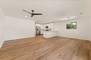 313 Mill St, San Marcos, TX 78666 - Photo 8