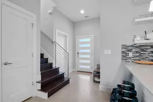 7206 Carver Ave, Austin, TX 78752 - Photo 2