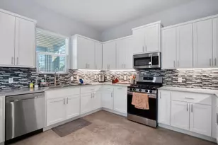 7206 Carver Ave, Austin, TX 78752 - Photo 4