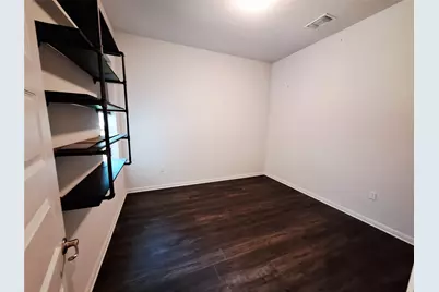 7800 Hillock Terrace, Austin, TX 78744 - Photo 30
