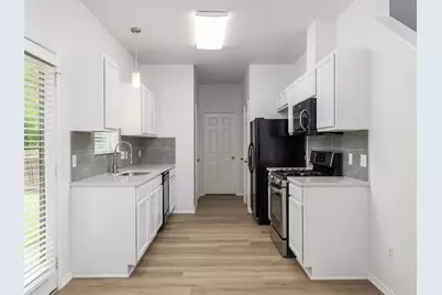 11816 Dave Silk Drive, Austin, TX 78748 - Photo 8