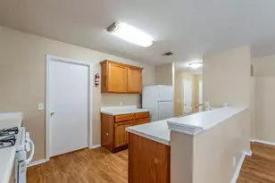 207 Mitchell Dr, Hutto, TX 78634 - Photo 8