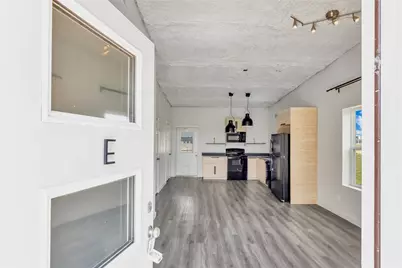 1310 W Fm 487 #E, Jarrell, TX 76537 - Photo 4