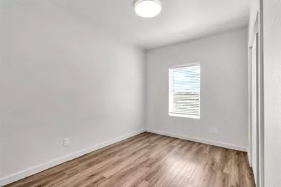 1310 W Fm 487 #E, Jarrell, TX 76537 - Photo 16