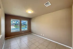 102 Ryan Cove, Hutto, TX 78634 - Photo 4