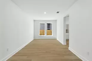 100 Cloverton Cres, Hutto, TX 78634 - Photo 8