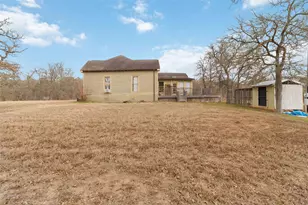 323 Cedar Ln, Cedar Creek, TX 78612 - Photo 4