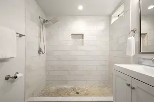 918 W 3rd St, Taylor, TX 76574 - Photo 14