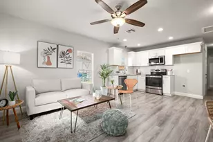 918 W 3rd St, Taylor, TX 76574 - Photo 6