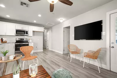 918 W 3rd Street, Taylor, TX 76574 - Photo 10