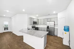 105 Escala Wy, San Marcos, TX 78666 - Photo 6