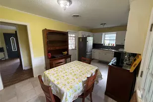 2325 11th St, Port Neches, TX 77651 - Photo 8