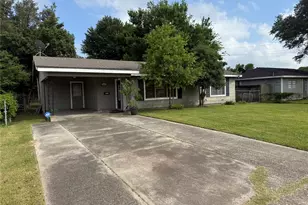 2325 11th St, Port Neches, TX 77651 - Photo 2